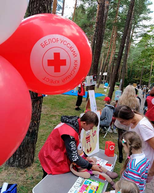День города и Всемирный день первой помощи в Парке Челюскинцев