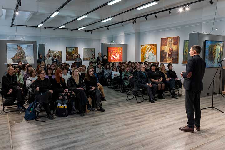 В галерее МГХК им. Глебова открылась выставка «Спадчына», посвящённая Году мира и созидания