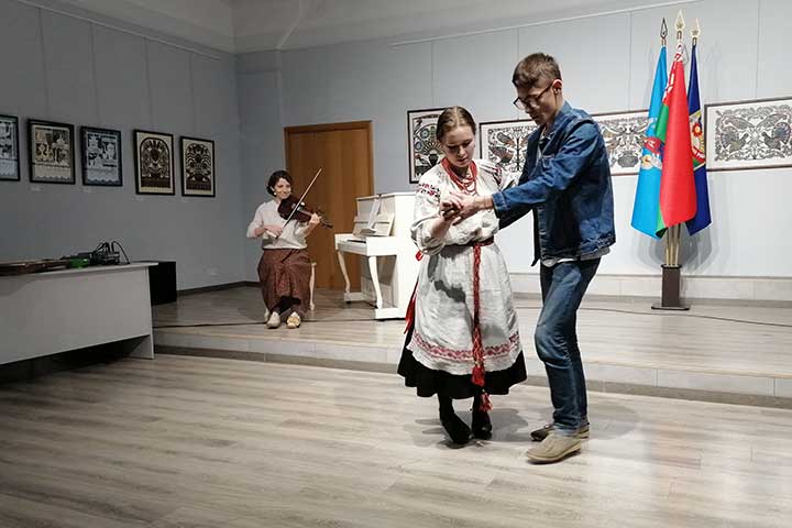 Мастер-класс по традиционным белорусским танцам