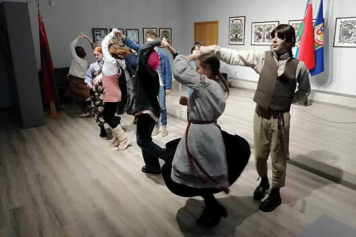 Мастер-класс по традиционным белорусским танцам