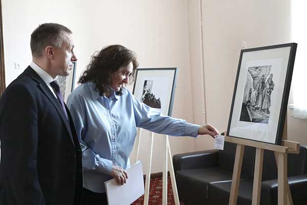 В штаб-квартире СНГ открылась выставка «Молодёжь о Великой Победе: Память в искусстве»