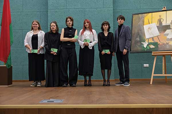 День знаний в колледже: старт нового учебного года и признание лучших учащихся!