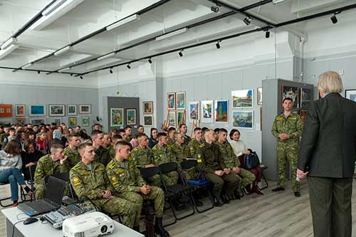 Встреча с художником В. В. Уродничем