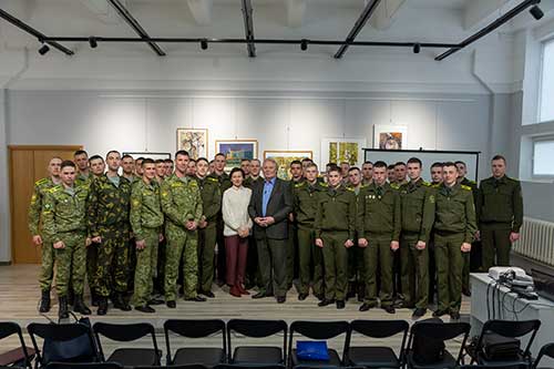 Встреча с художником В. В. Уродничем